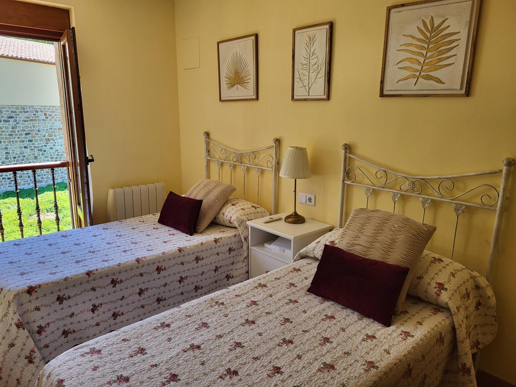 La Casa De La Vega Villa Аренас де Кабралес Екстериор снимка